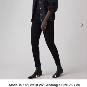Women’s Levi’s High Rise Skinny Jeans in Black -31
